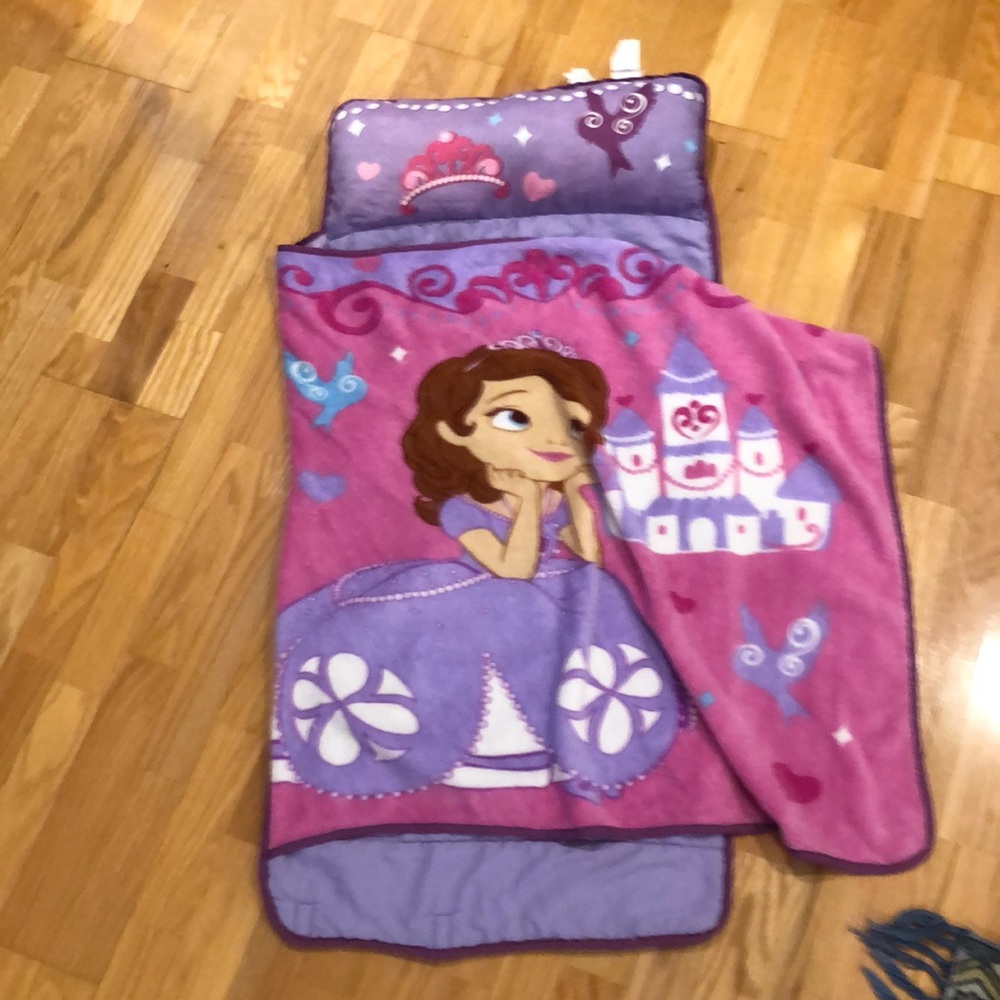 **4 for 20** Princess Sofia Nap time blanket